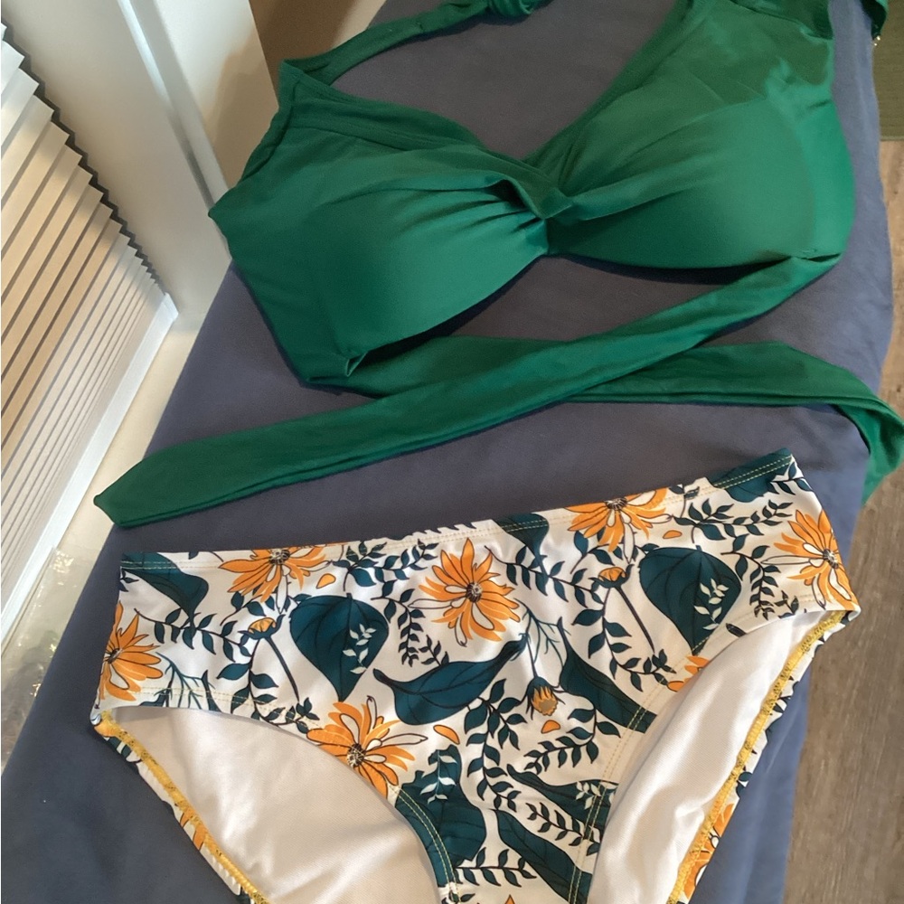 Tropical Green Bikini Set with Floral Accents